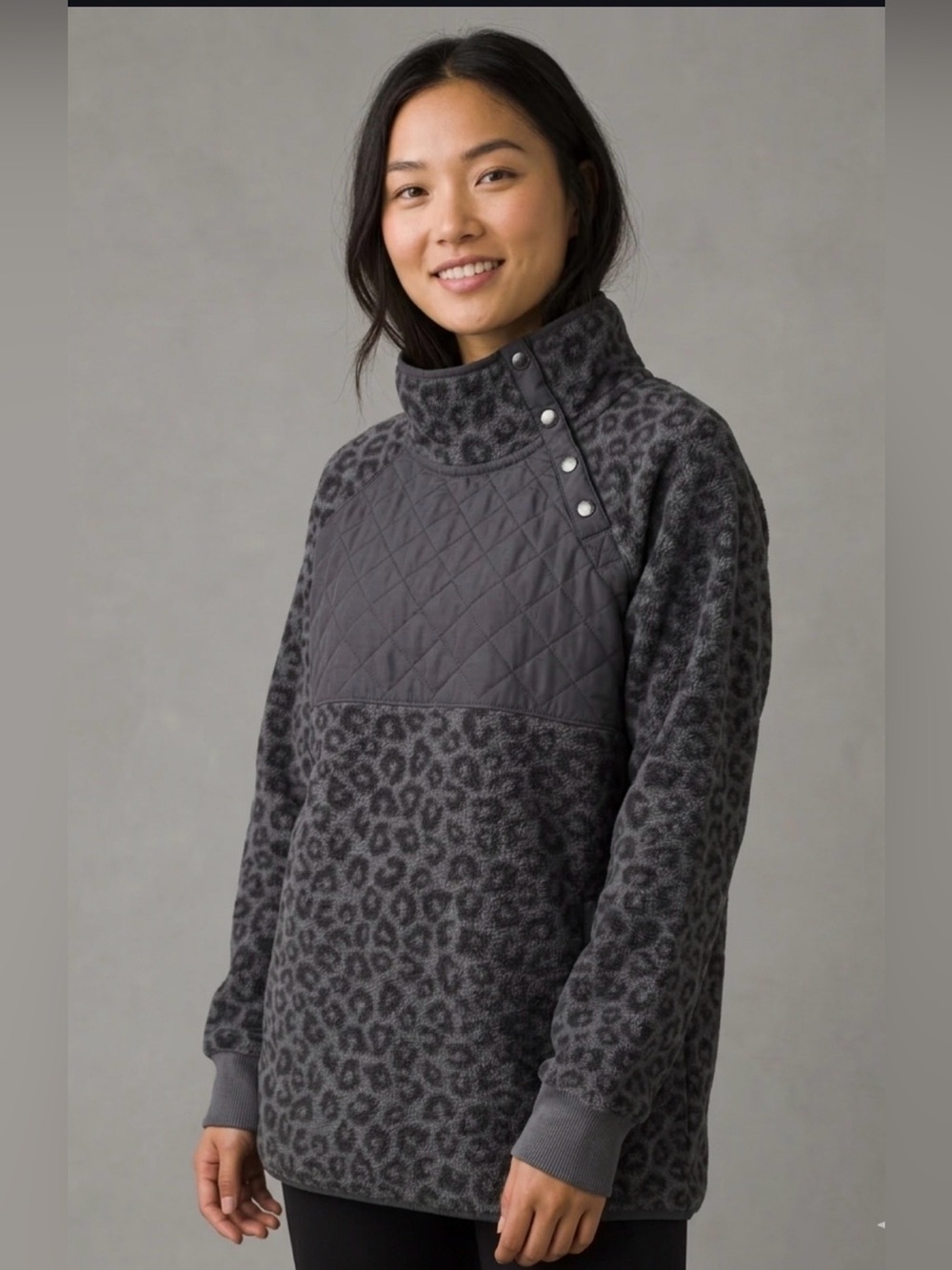 Abercrombie & Fitch Women’s Gray Black Leopard Print Size XL Fleece Pullover